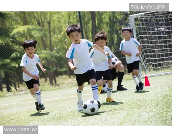 踢足球武功的秘密探究与技巧提升之道 踢足球武功的秘密探究与技巧提升之道